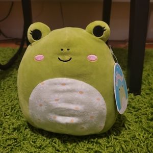 Wendy floral flower belly squishmallow 8 inches
